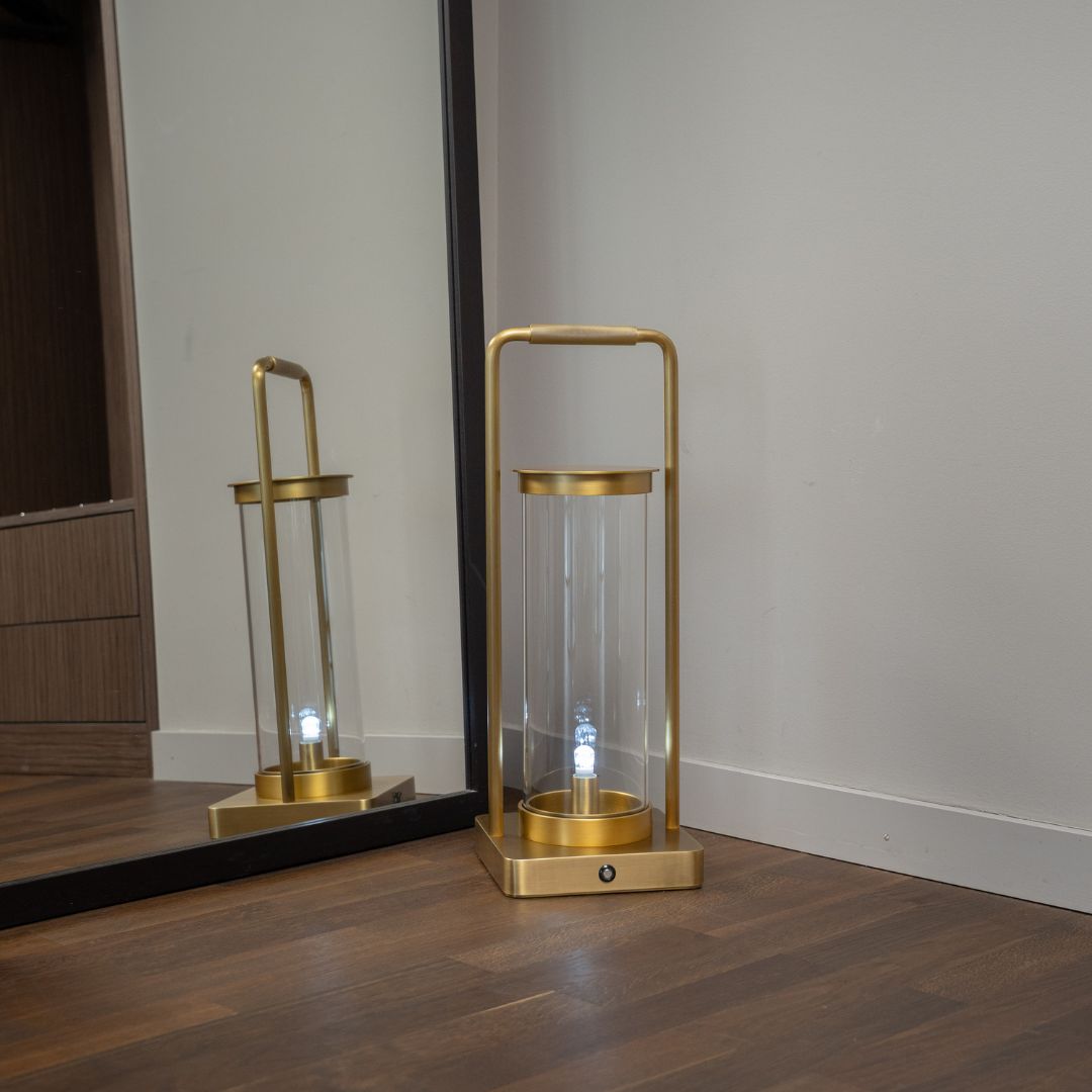 Zenith Laterne - dimmbare, wiederaufladbare LED-Kupfer-Handlaterne