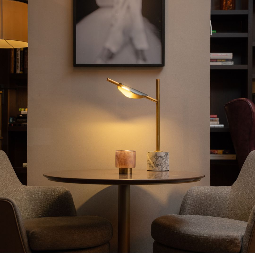 Eclipse Aura - exklusive & dimmbare LED-Tischlampe mit grauem Marmor-Sockel