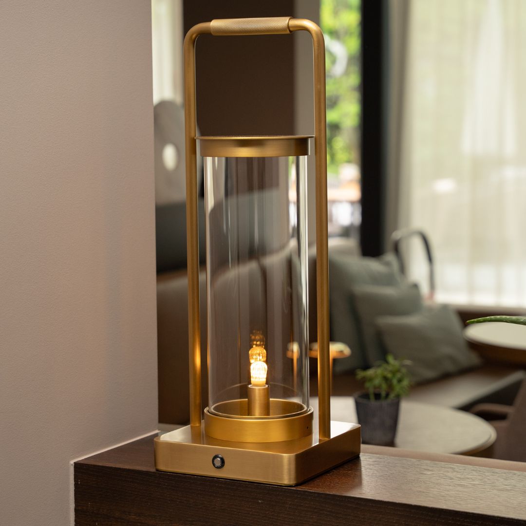 Zenith Laterne - dimmbare, wiederaufladbare LED-Kupfer-Handlaterne
