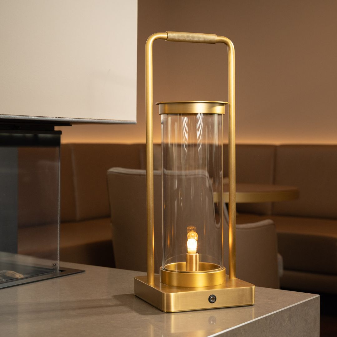 Zenith Laterne - dimmbare, wiederaufladbare LED-Kupfer-Handlaterne