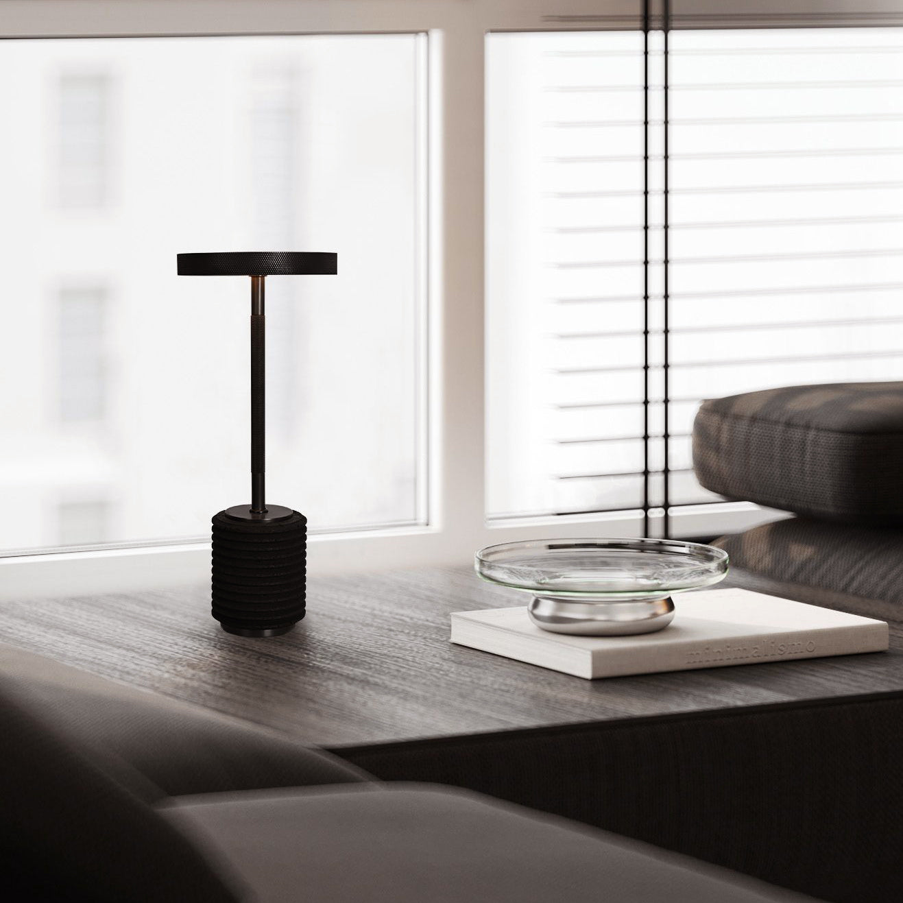 Velora Light - minimalistische LED-Lampe mit geriffeltem Travertin-Sockel