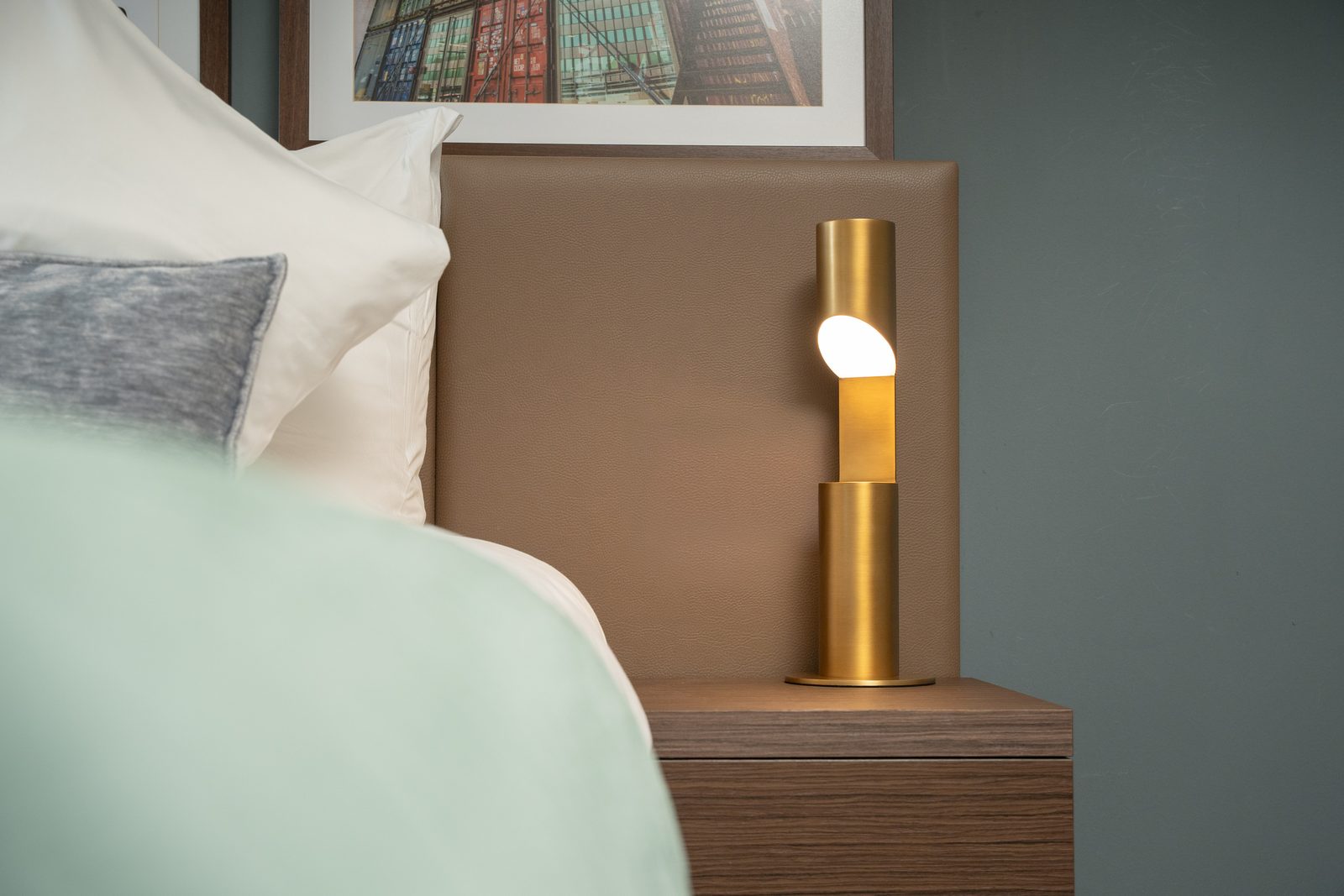 Astra Luce im Hotelzimmer